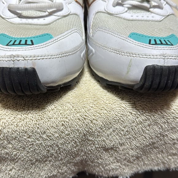 Nike Shox Enigma Women's Running Gym White Black Gold Used Like New Women’s 12 - Picture 11 of 14